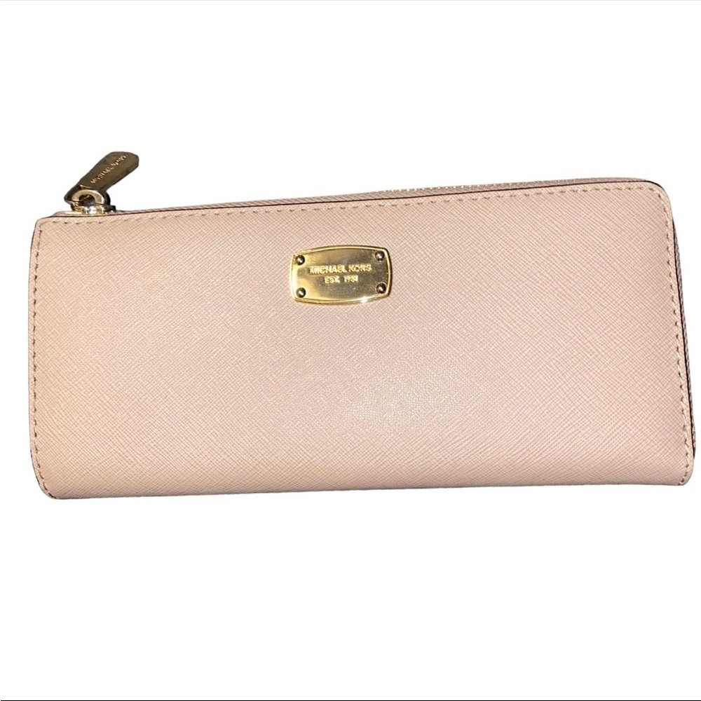 ☀️☀️NWOT Michael Kors Jet Set Travel Large Saffiano Leather Quarter-Zip Wallet - Picture 2 of 6